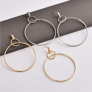 GOLD HOOP STATEMENT EARRINGS